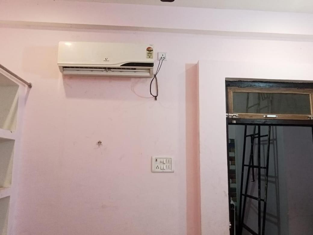 Hotel Vaibhav Sadan Dharmsala Ayodhya Zewnętrze zdjęcie